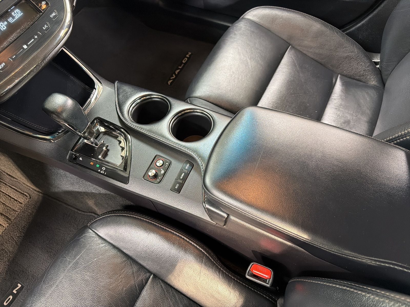 2016 Toyota Avalon XLE