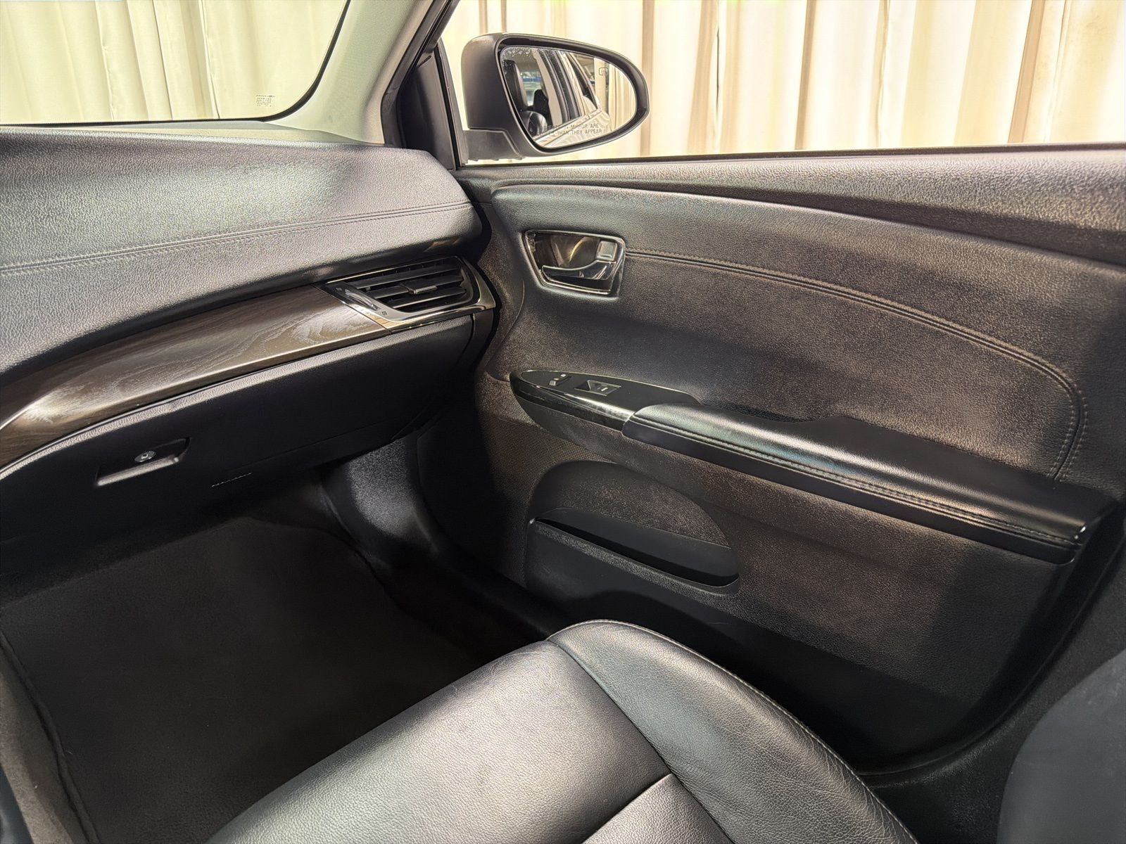 2016 Toyota Avalon XLE