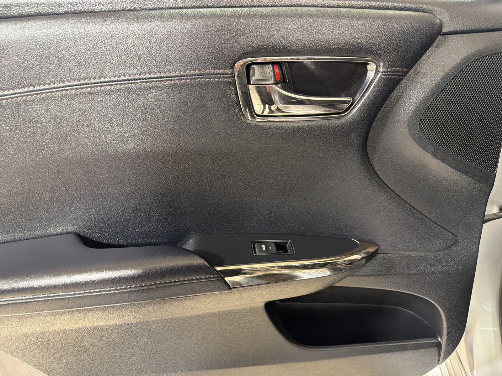 2016 Toyota Avalon XLE