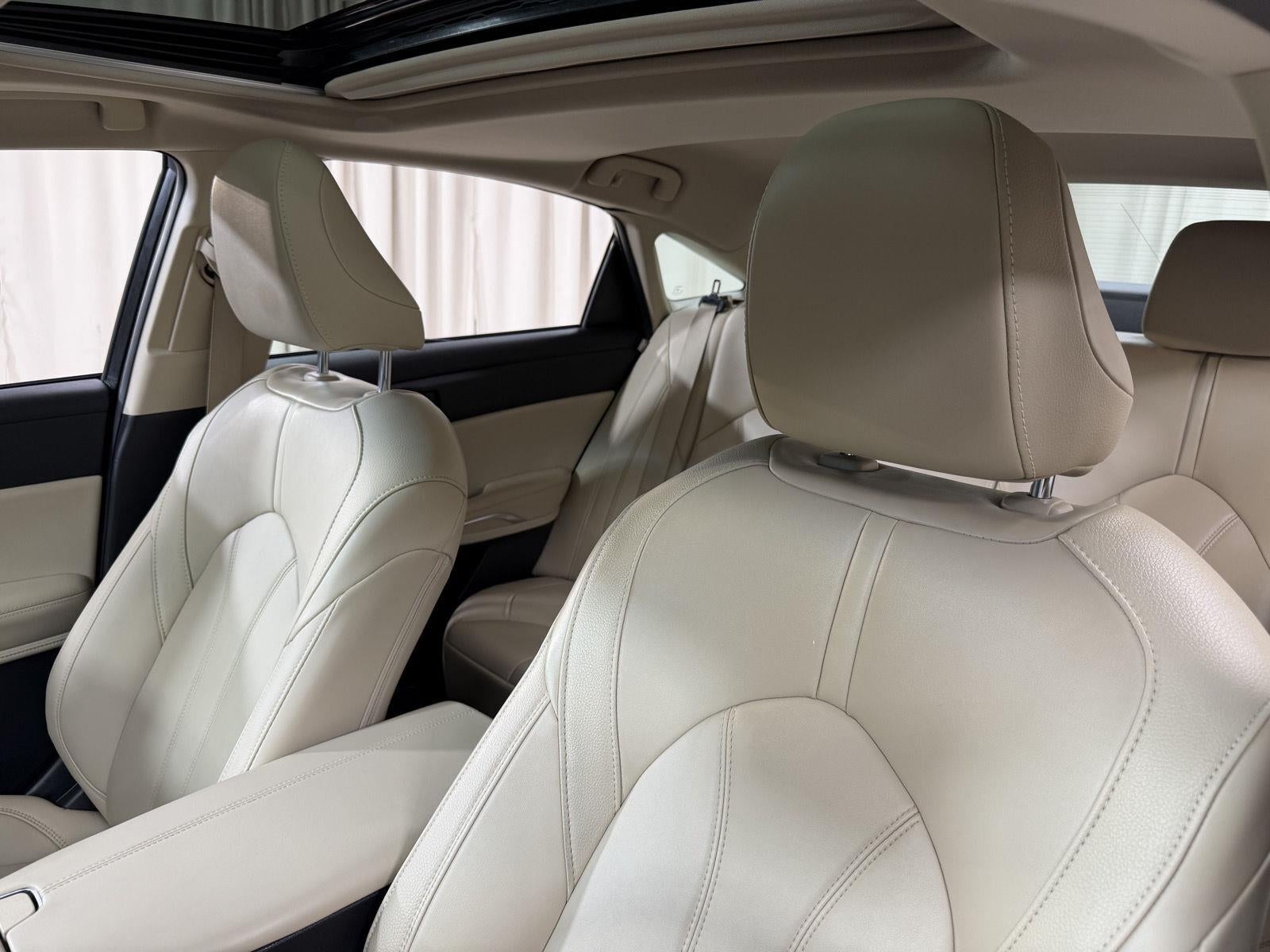 2019 Toyota Avalon XLE