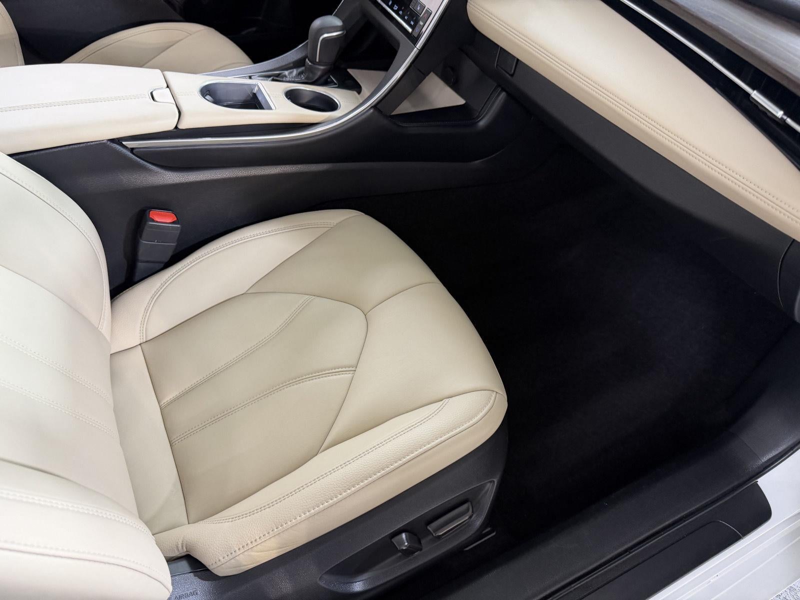 2019 Toyota Avalon XLE