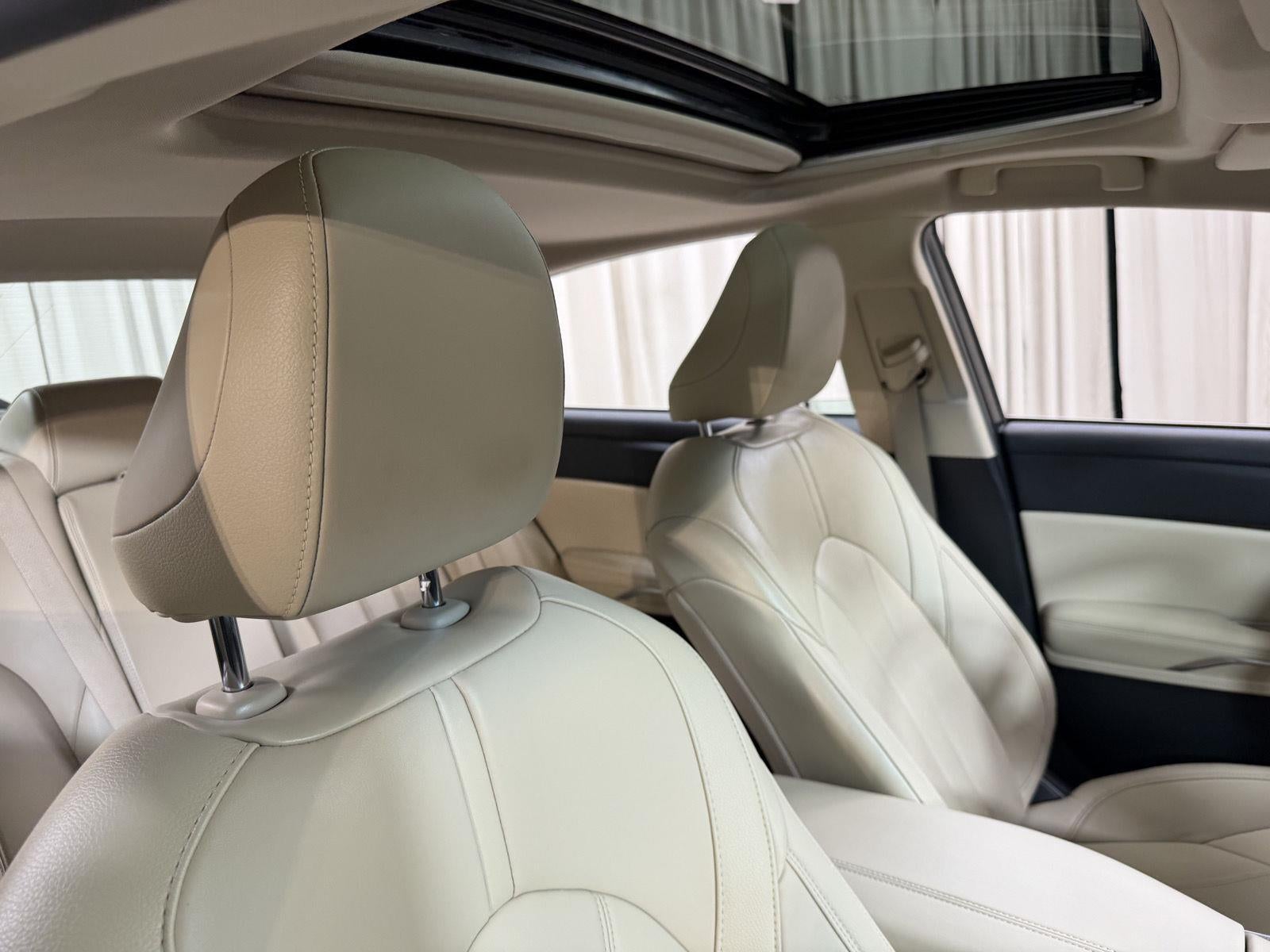 2019 Toyota Avalon XLE