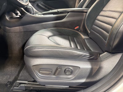 2019 Toyota Avalon XSE