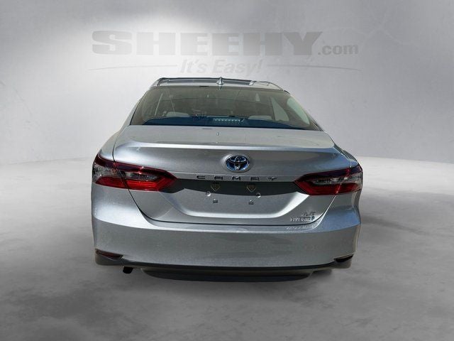 2022 Toyota Camry Hybrid LE