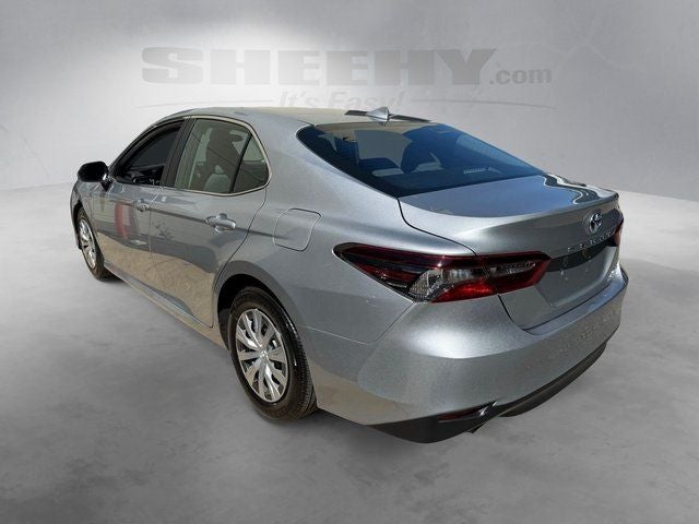 2022 Toyota Camry Hybrid LE