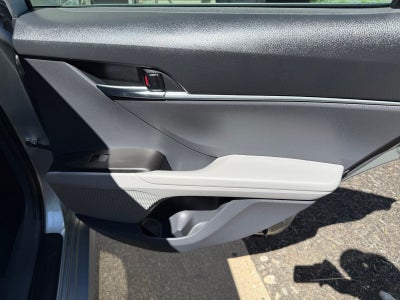 2022 Toyota Camry Hybrid LE
