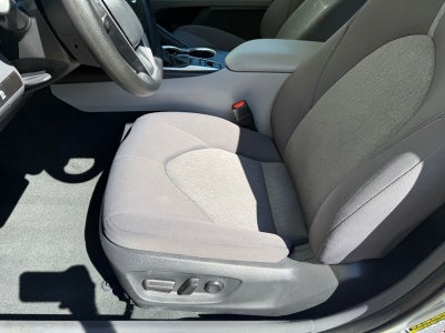 2022 Toyota Camry Hybrid LE