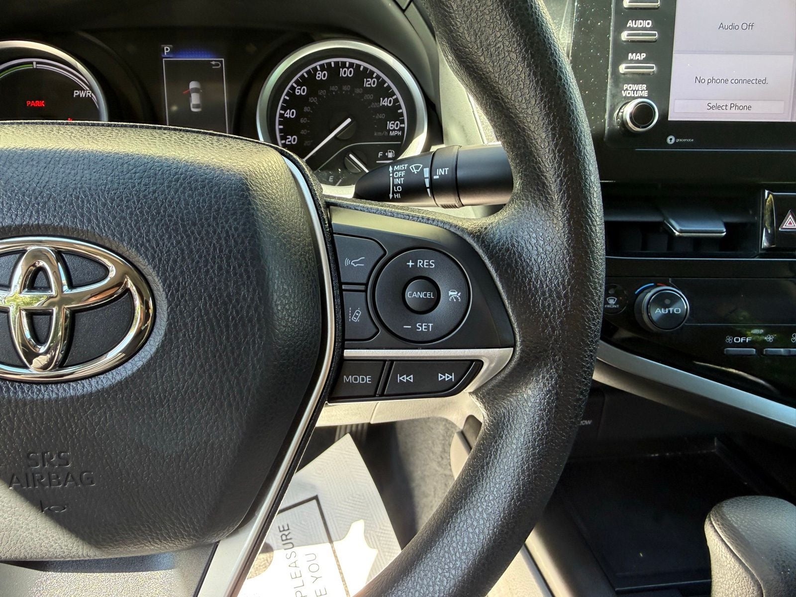 2022 Toyota Camry Hybrid LE