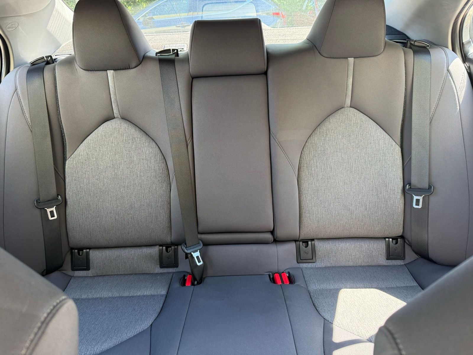 2022 Toyota Camry Hybrid LE