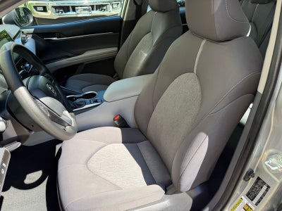 2022 Toyota Camry Hybrid LE