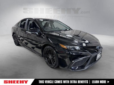 2022 Toyota Camry Hybrid SE Nightshade