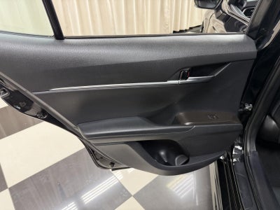 2022 Toyota Camry Hybrid SE Nightshade