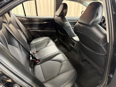 2022 Toyota Camry Hybrid SE Nightshade