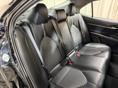 2022 Toyota Camry Hybrid SE Nightshade