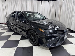2022 Toyota Camry Hybrid SE Nightshade