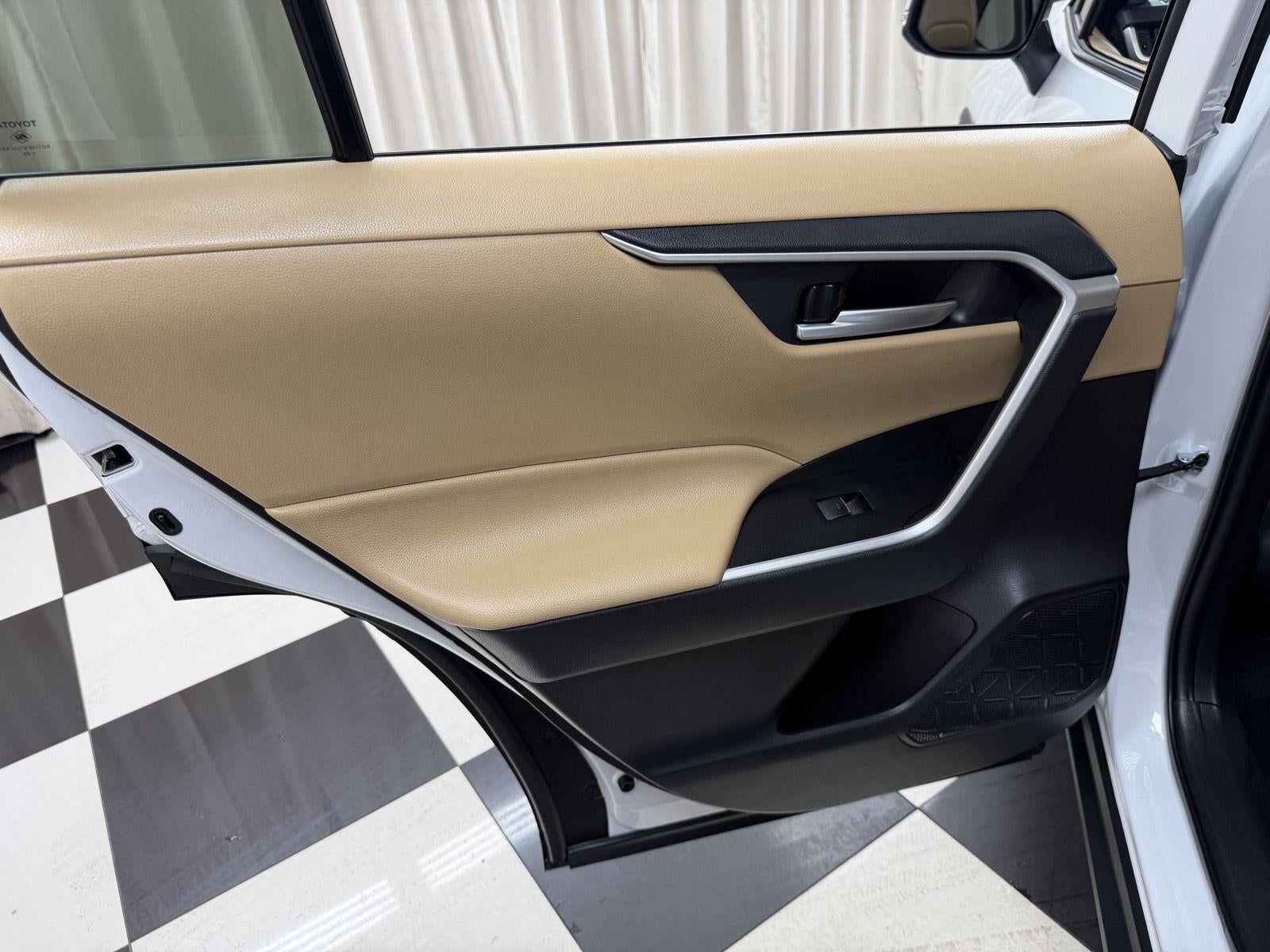 2024 Toyota Rav4 Hybrid XLE Premium