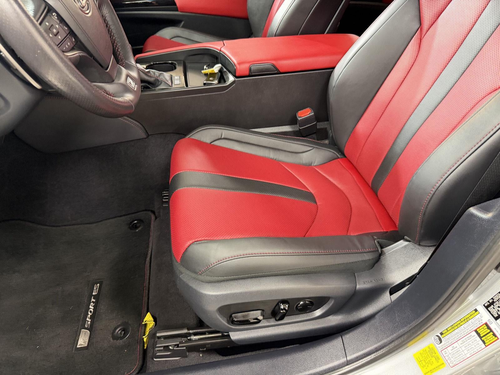 2024 Lexus ES ES 300h F SPORT Handling
