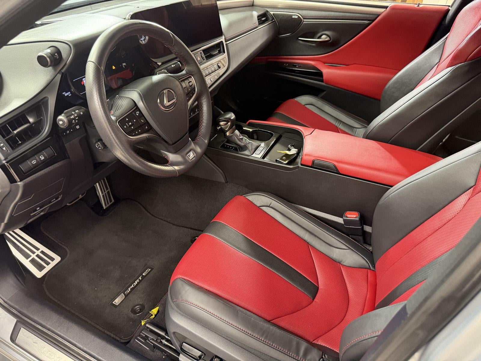 2024 Lexus ES ES 300h F SPORT Handling