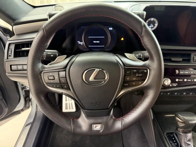 2024 Lexus ES ES 300h F SPORT Handling