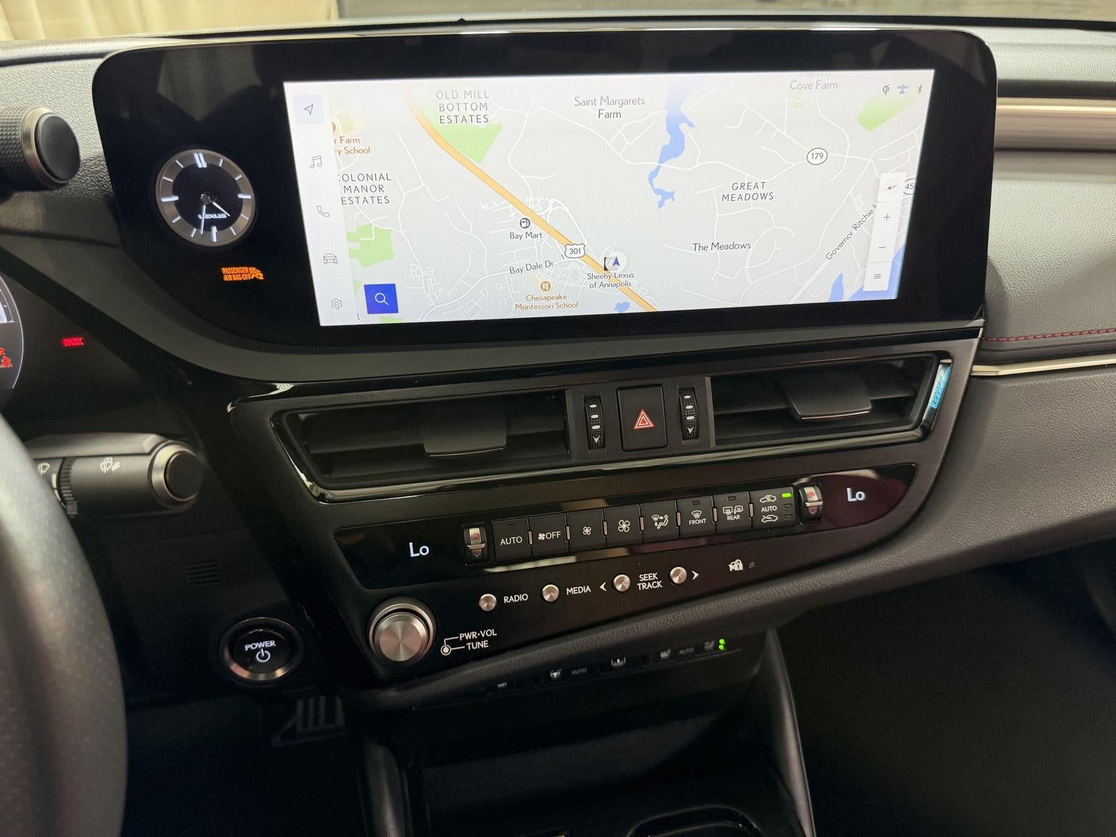 2024 Lexus ES ES 300h F SPORT Handling