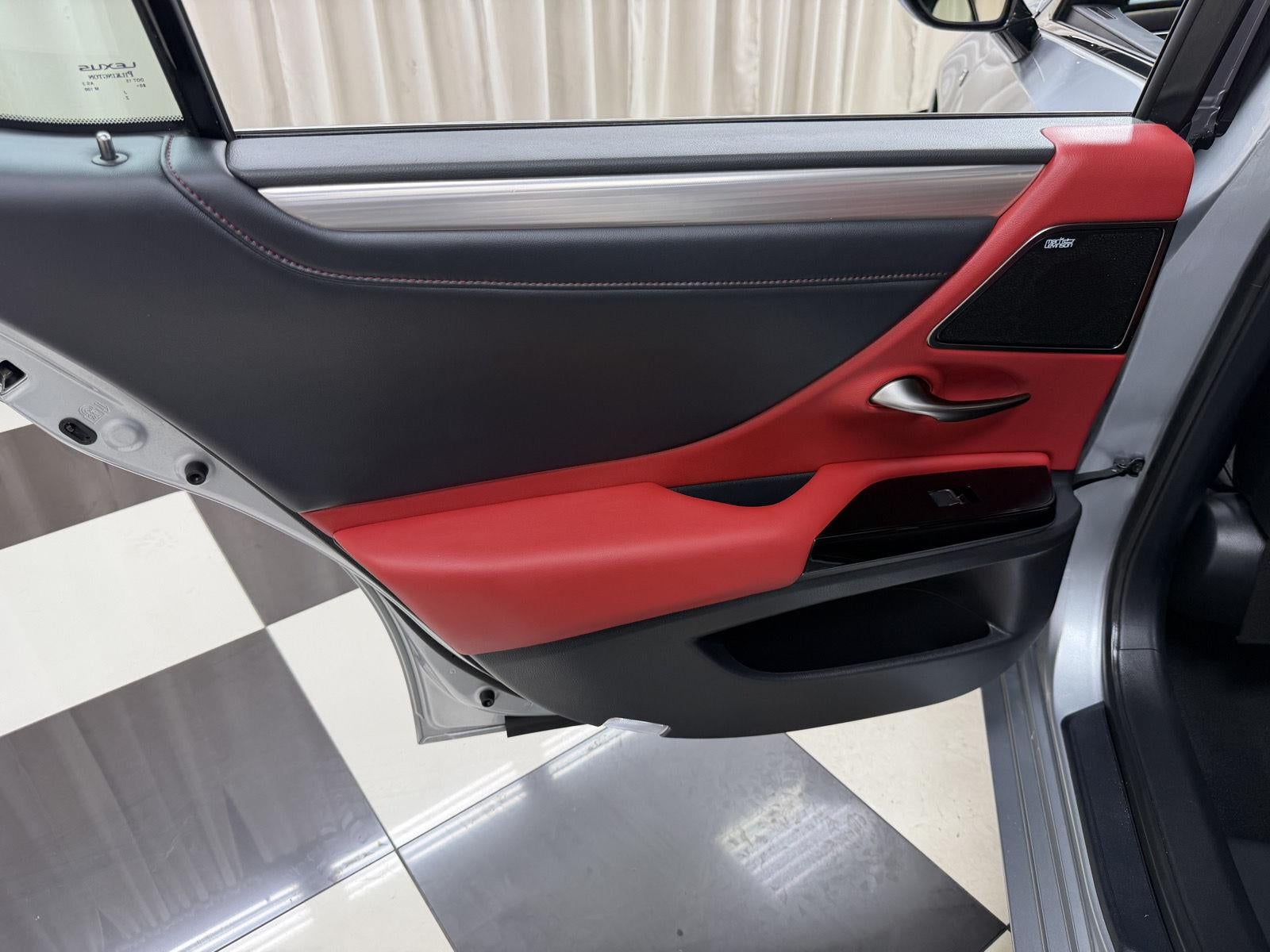2024 Lexus ES ES 300h F SPORT Handling