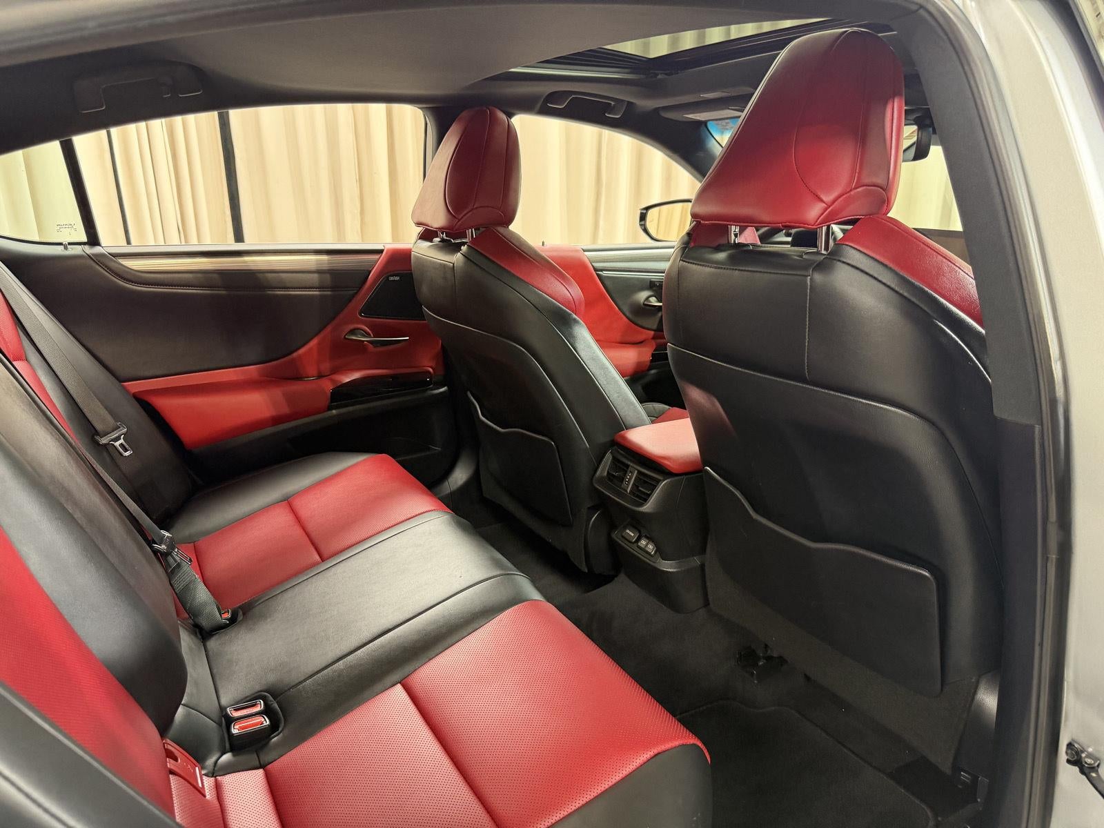2024 Lexus ES ES 300h F SPORT Handling