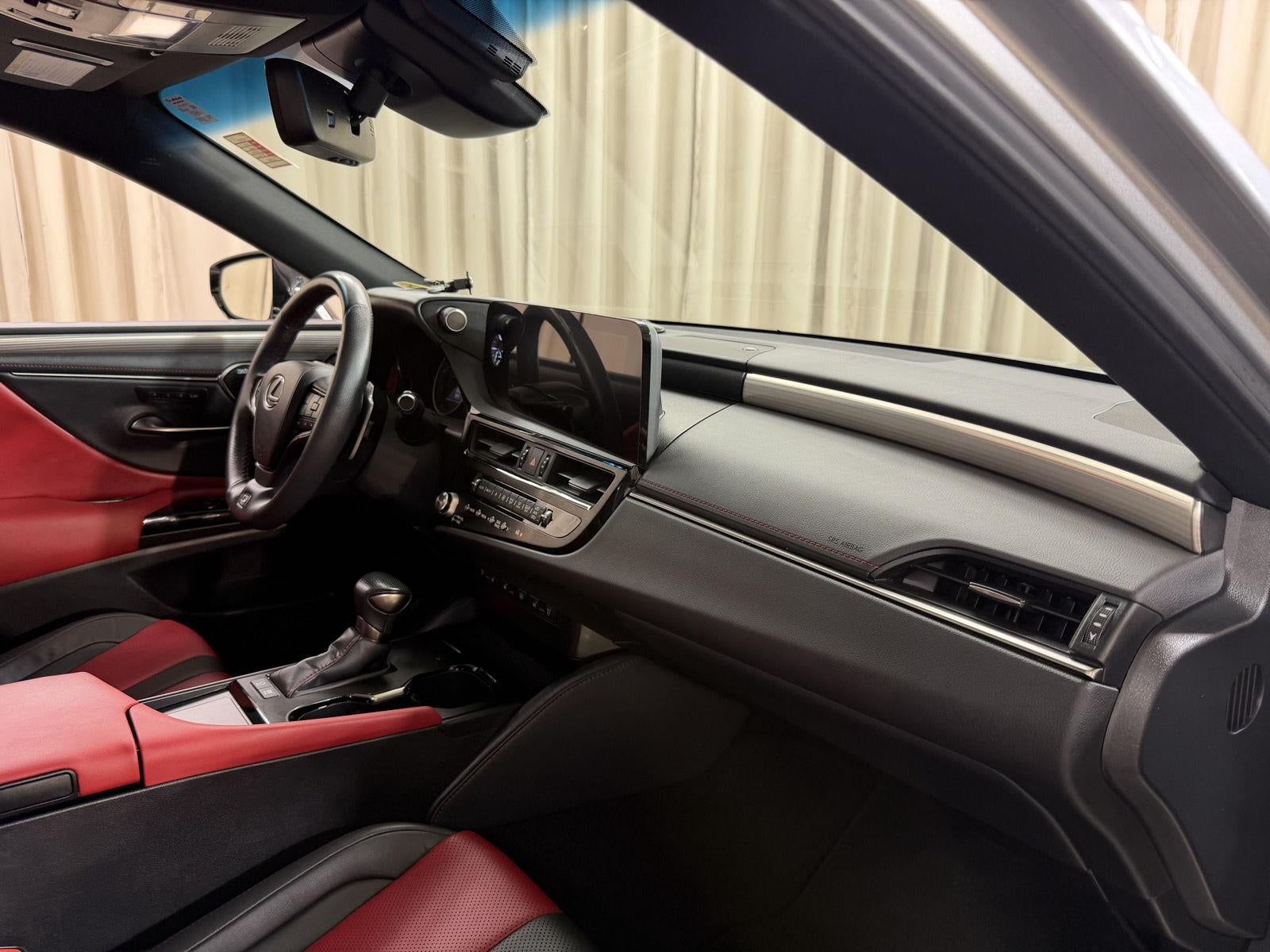 2024 Lexus ES ES 300h F SPORT Handling