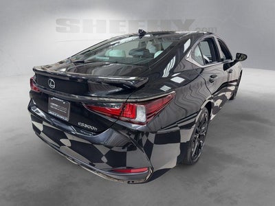 2024 Lexus ES 300h F SPORT Handling