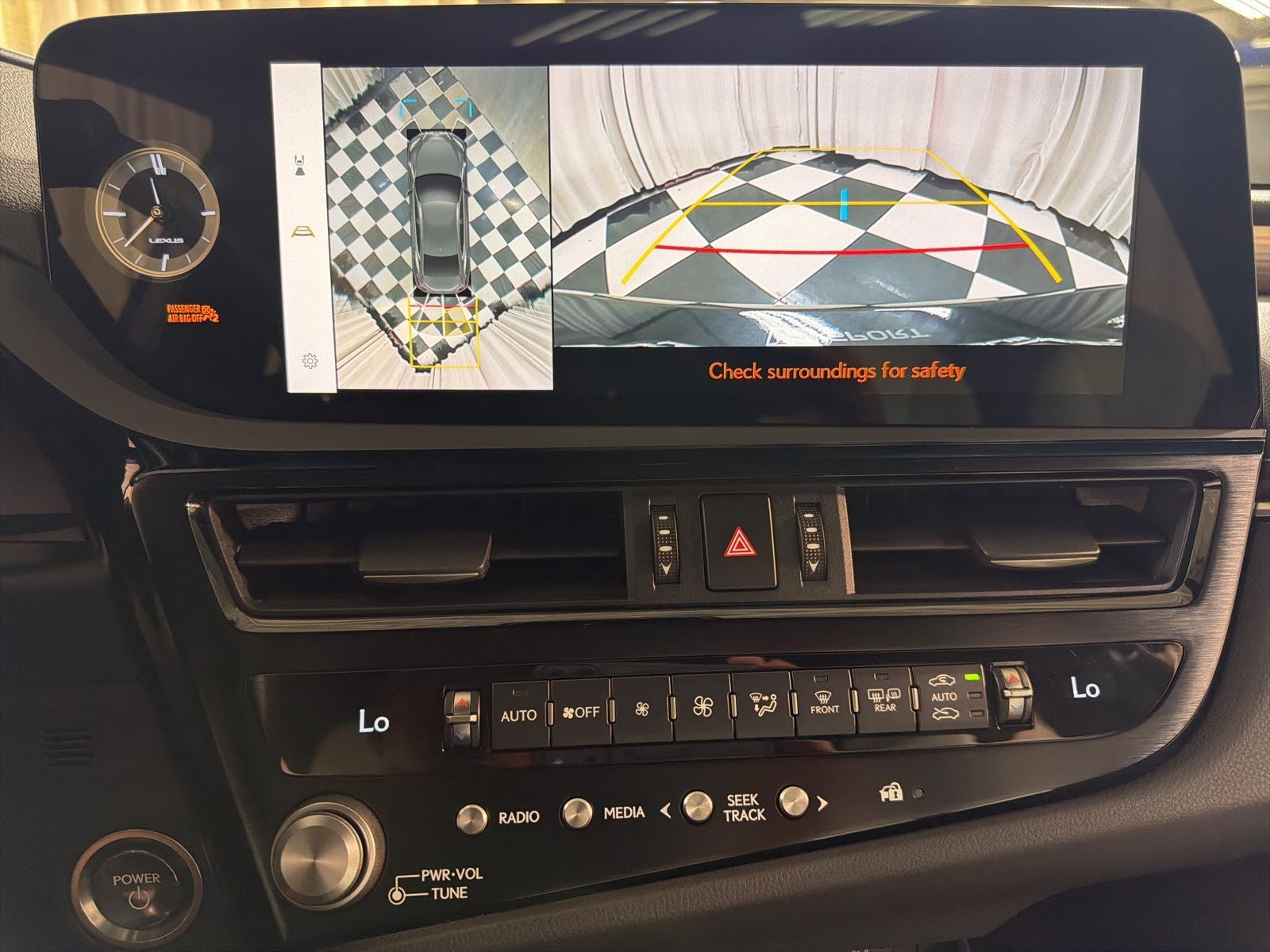 2024 Lexus ES 300h F SPORT Handling