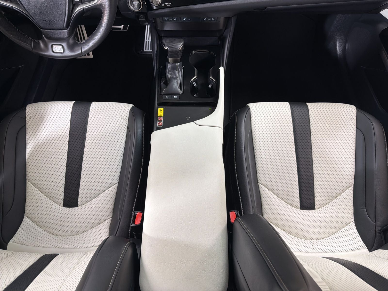 2024 Lexus ES 300h F SPORT Handling