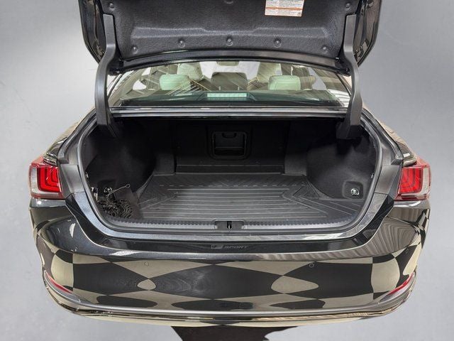 2024 Lexus ES 300h F SPORT Handling