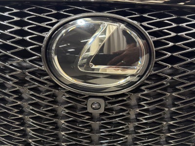 2024 Lexus ES 300h F SPORT Handling