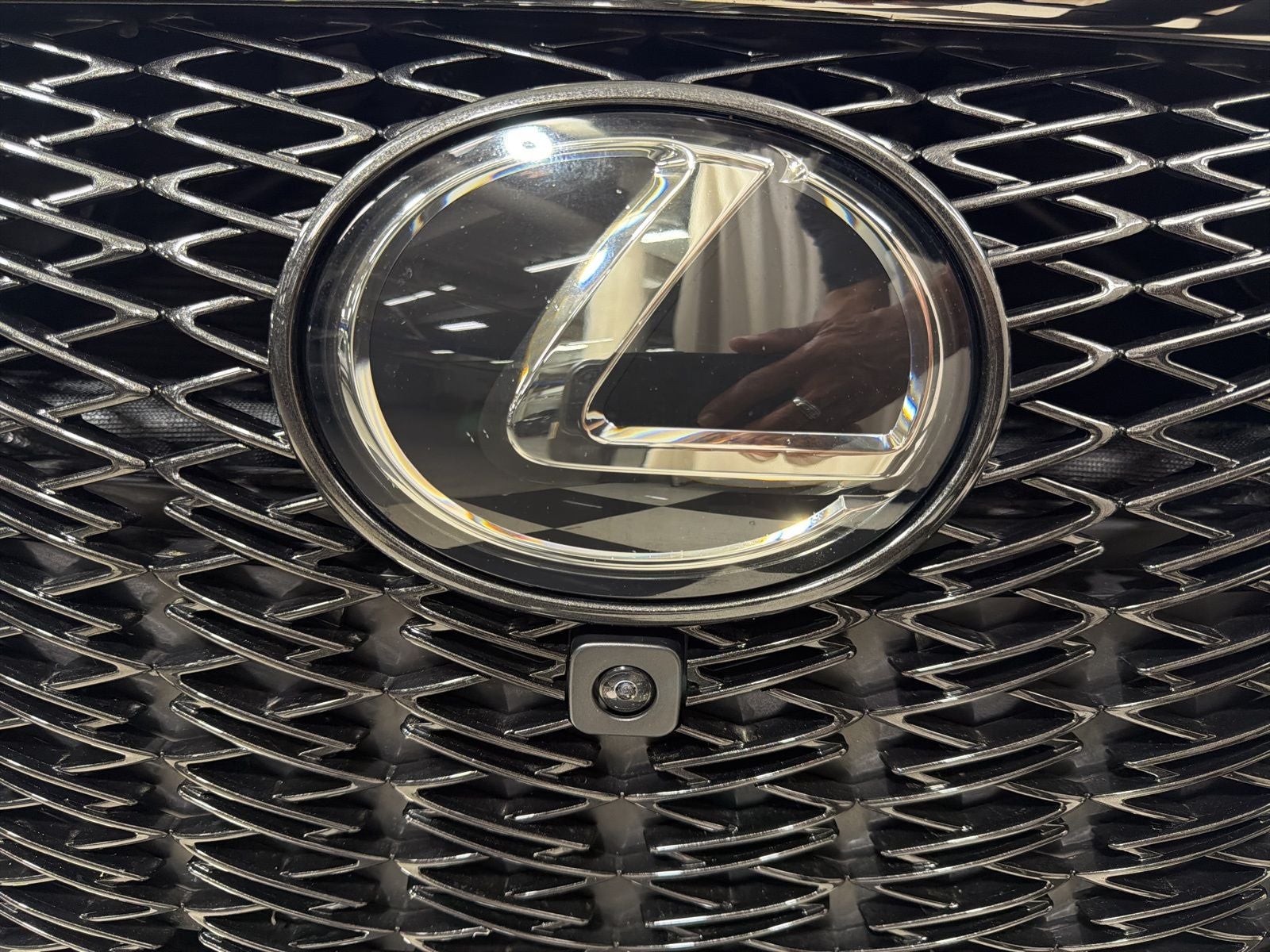 2024 Lexus ES 300h F SPORT Handling