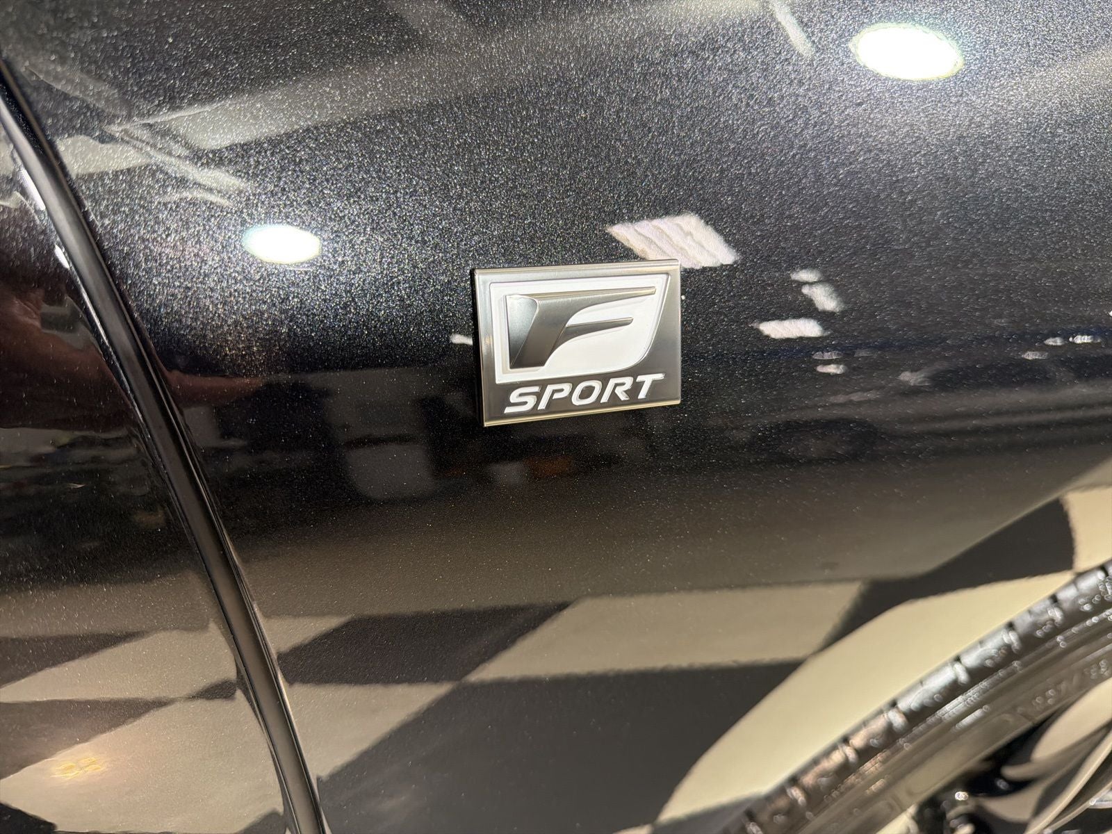 2024 Lexus ES 300h F SPORT Handling