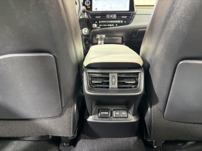 2024 Lexus ES 300h F SPORT Handling