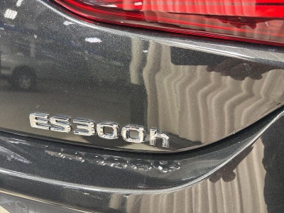 2024 Lexus ES 300h F SPORT Handling