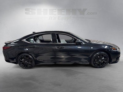 2024 Lexus ES 300h F SPORT Handling