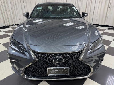 2024 Lexus ES 300h F SPORT Handling