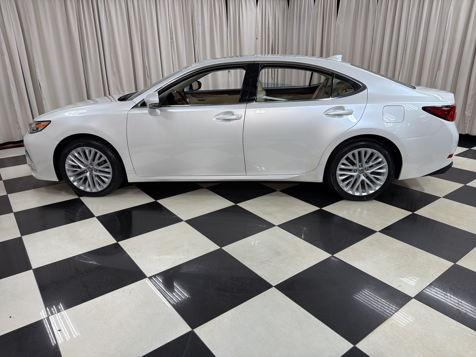 2017 Lexus ES 350