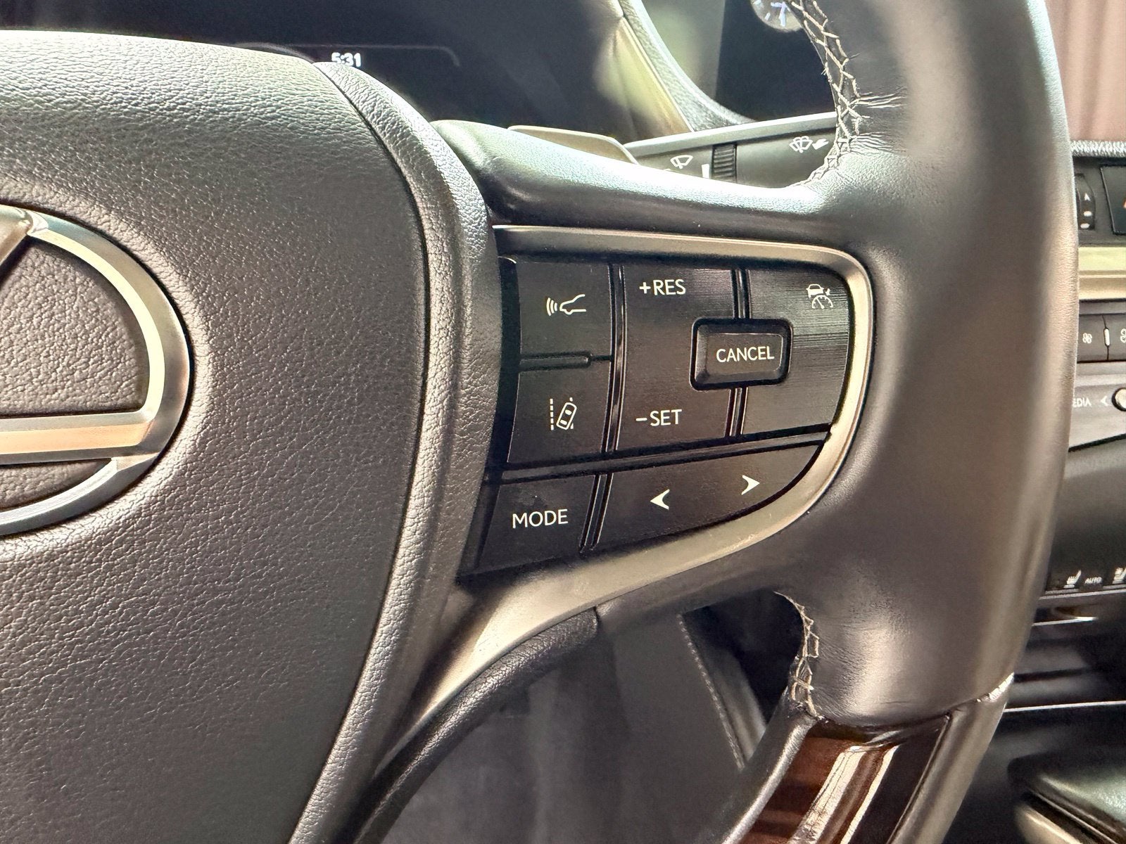 2021 Lexus ES 250