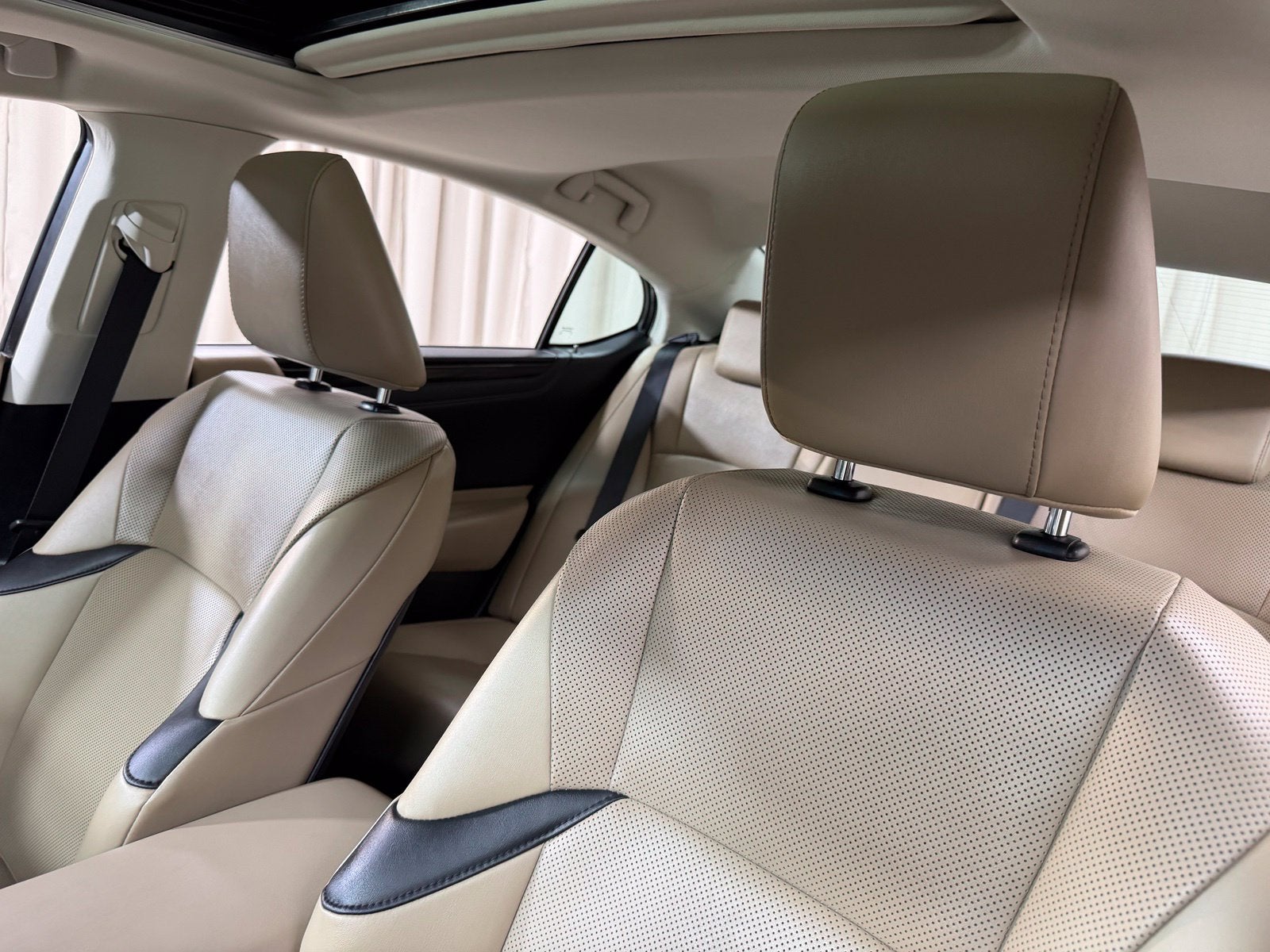 2021 Lexus ES 250