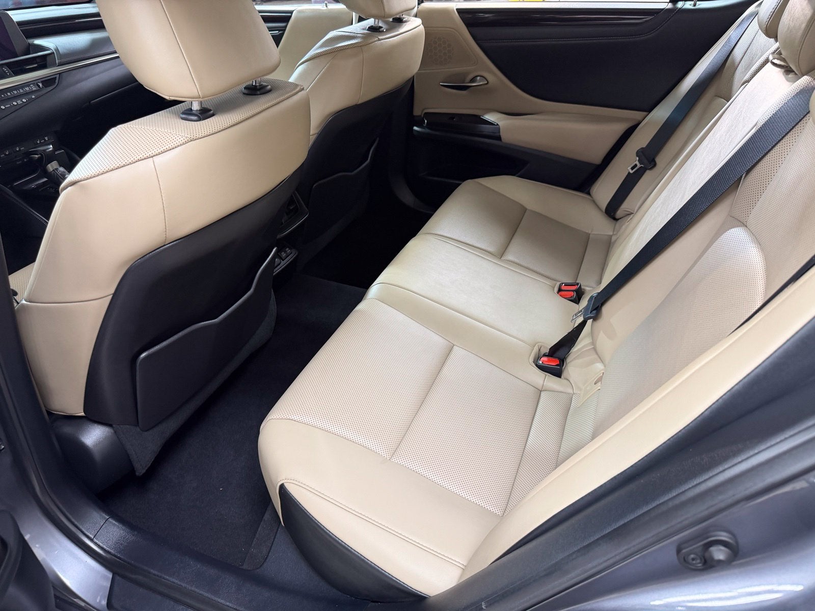 2021 Lexus ES 250