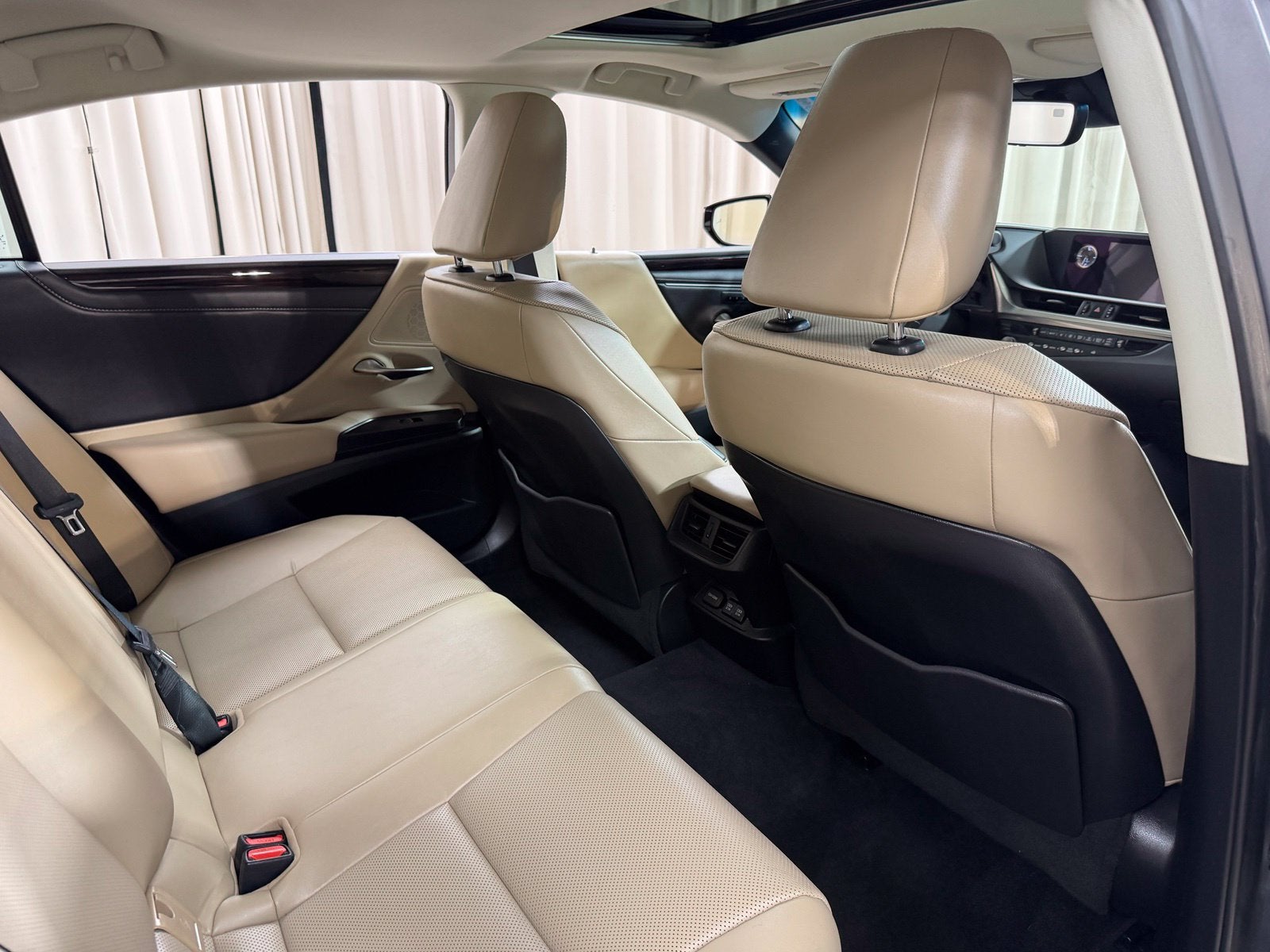 2021 Lexus ES 250