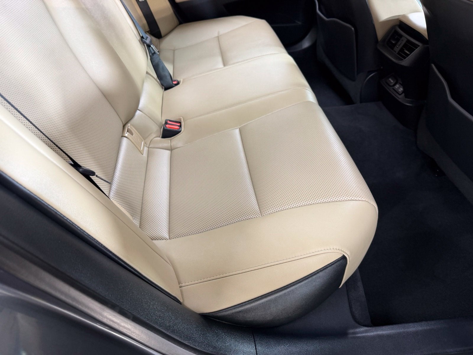 2021 Lexus ES 250