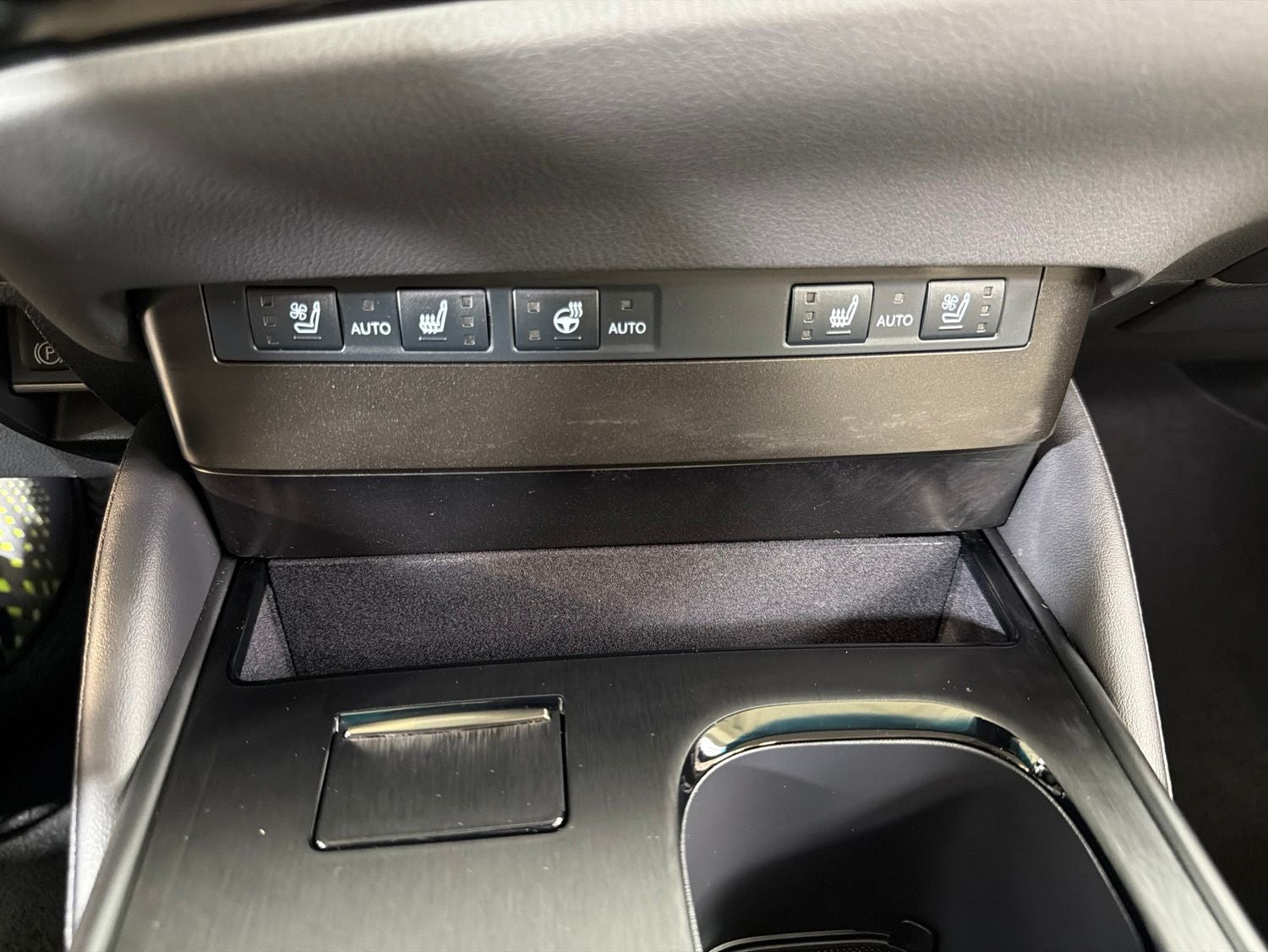 2025 Lexus ES 300h