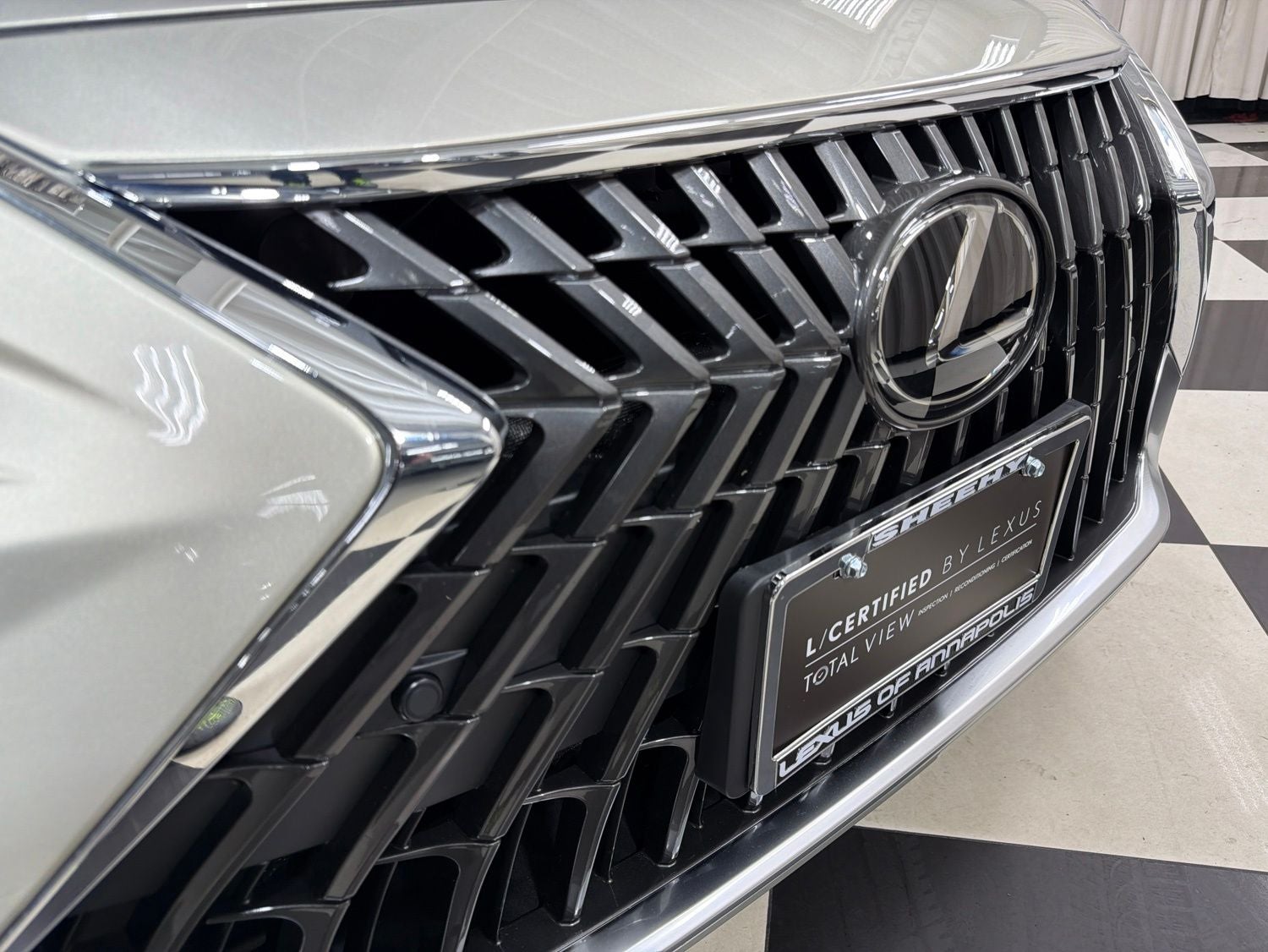 2025 Lexus ES 300h