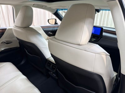 2025 Lexus ES 300h