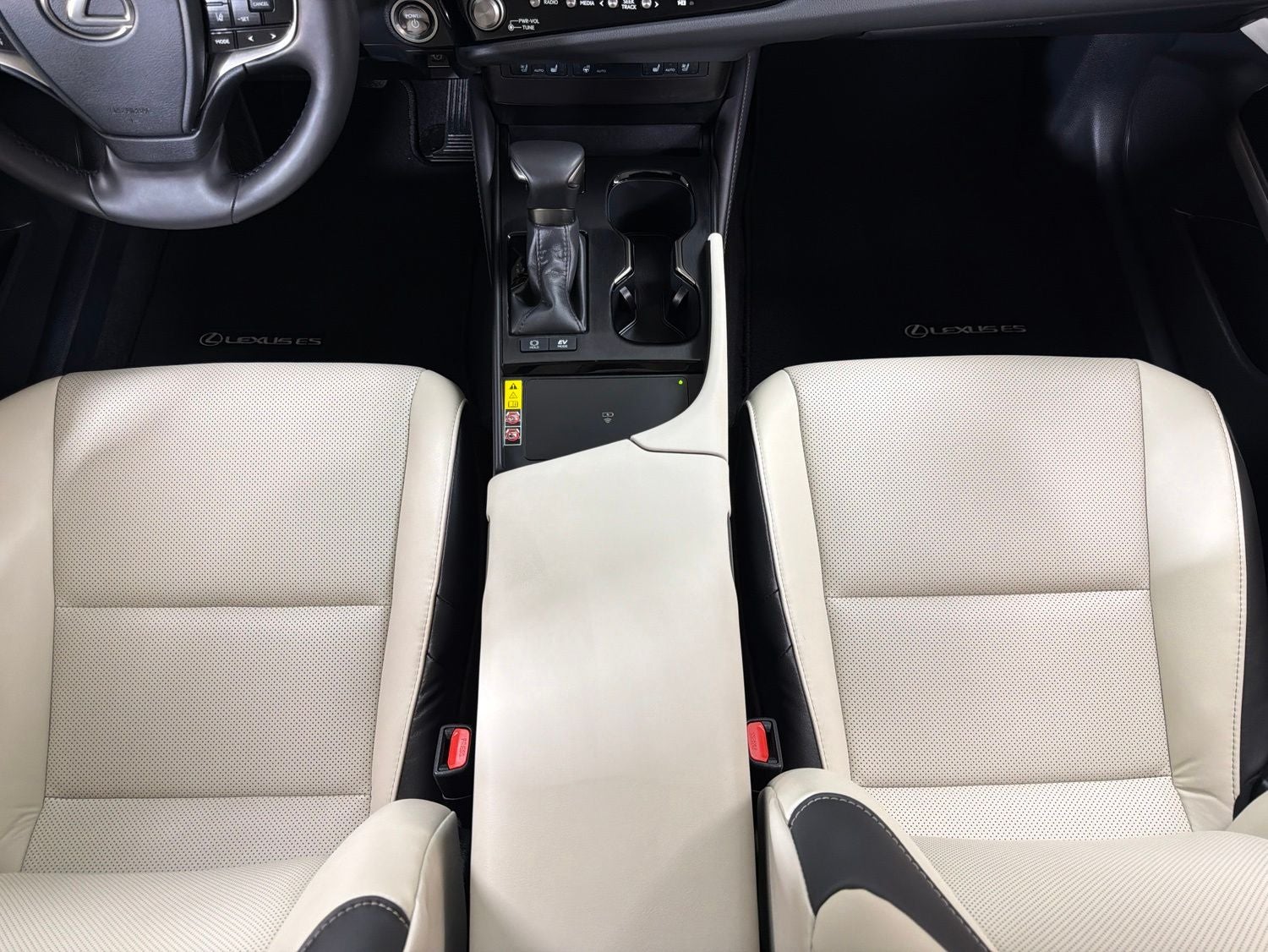 2025 Lexus ES 300h