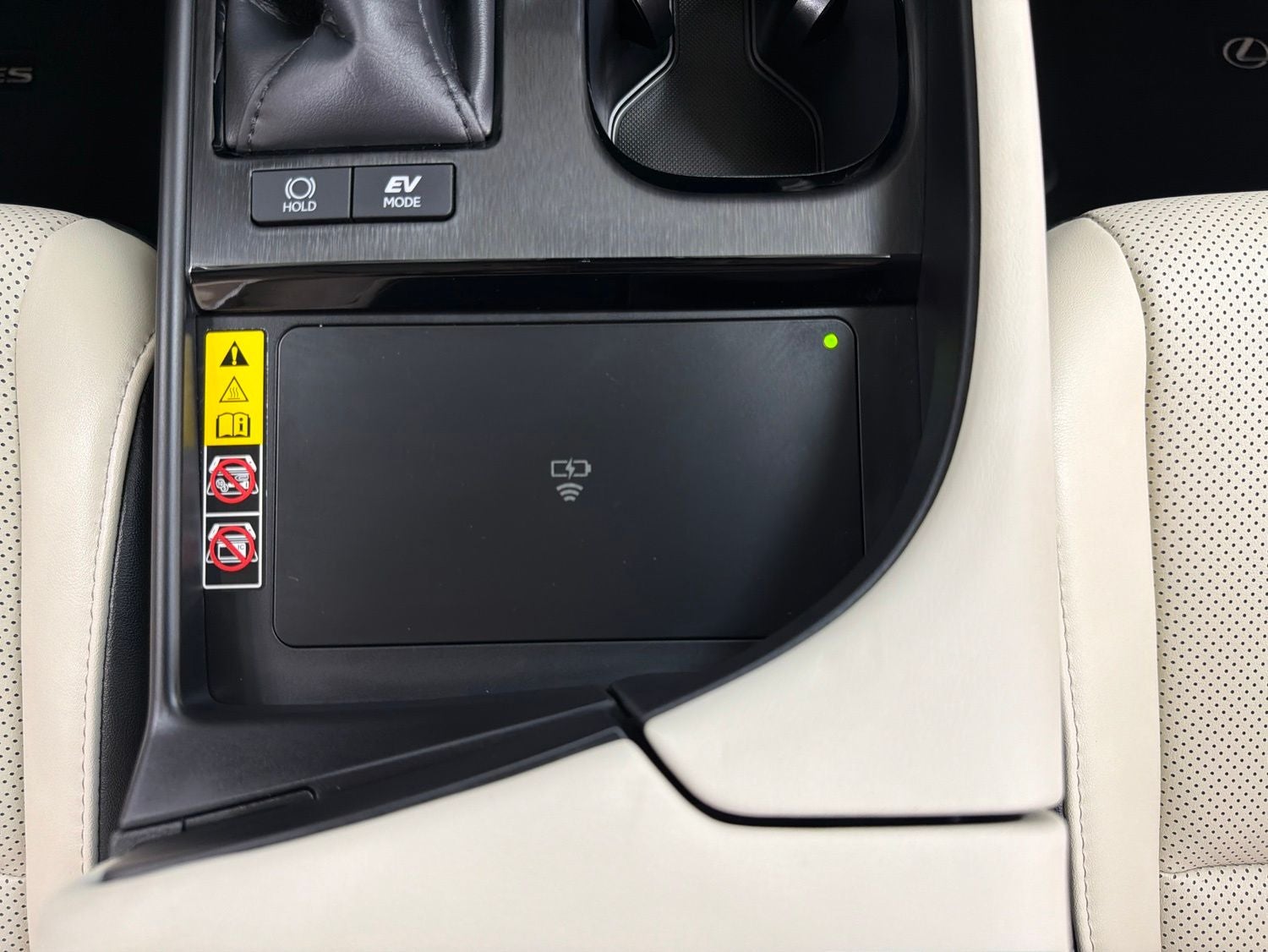 2025 Lexus ES 300h