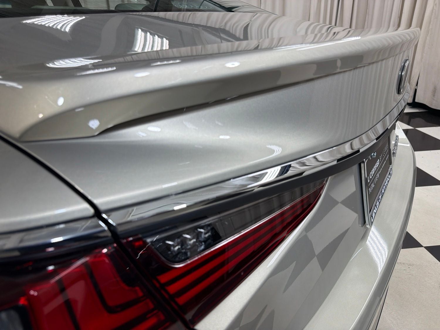 2025 Lexus ES 300h